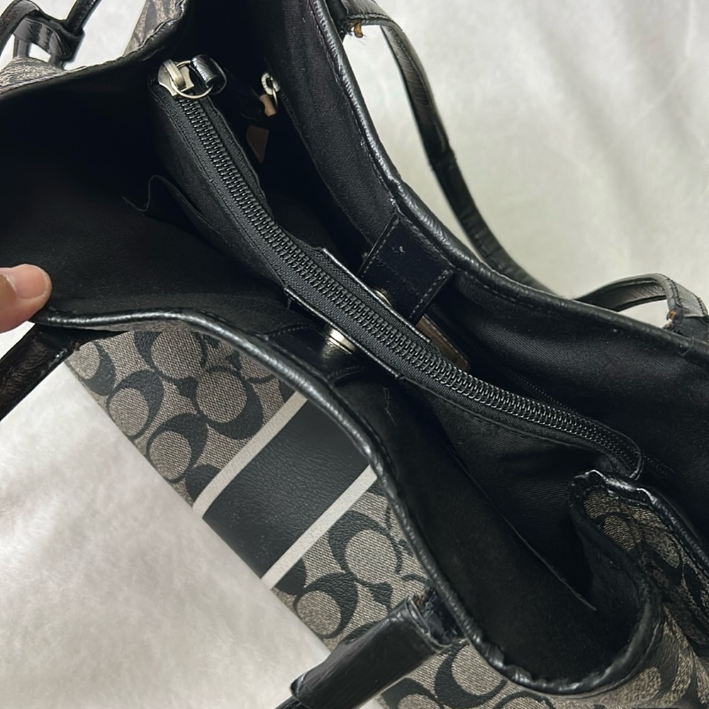 🖤COACH Signature black & gray tote or shoulder bag - Picture 10 of 14